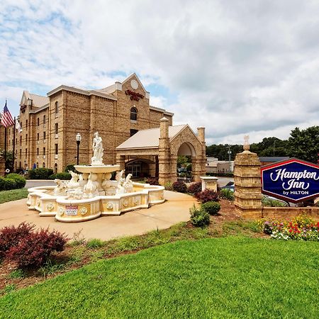 Hampton Inn Newberry Opera House Bagian luar foto
