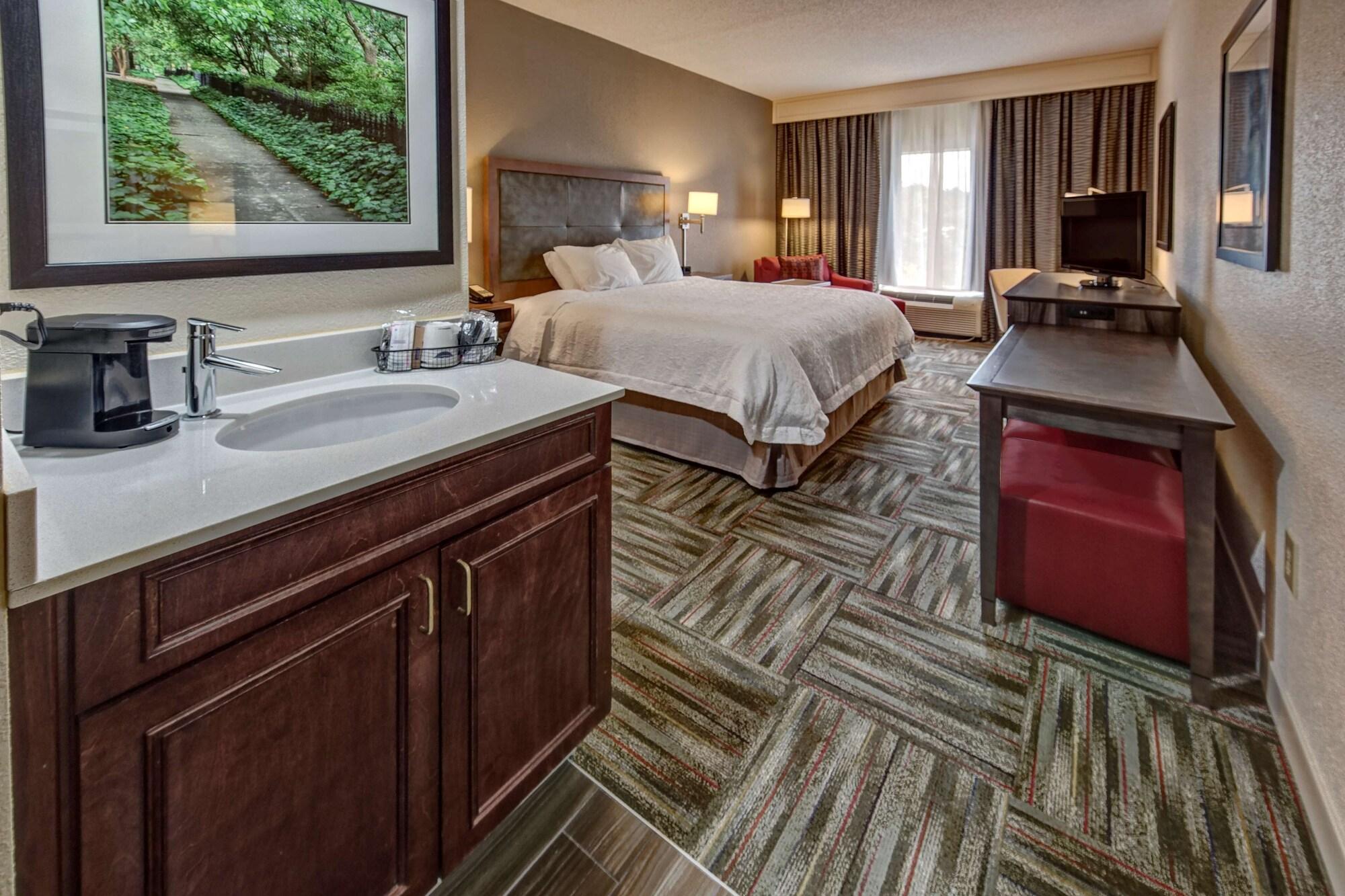 Hampton Inn Newberry Opera House Bagian luar foto