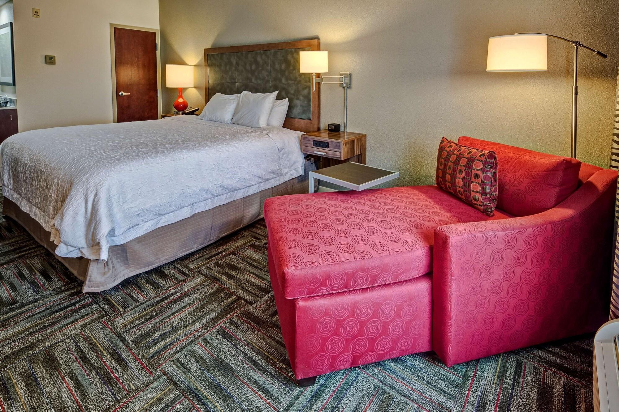 Hampton Inn Newberry Opera House Bagian luar foto