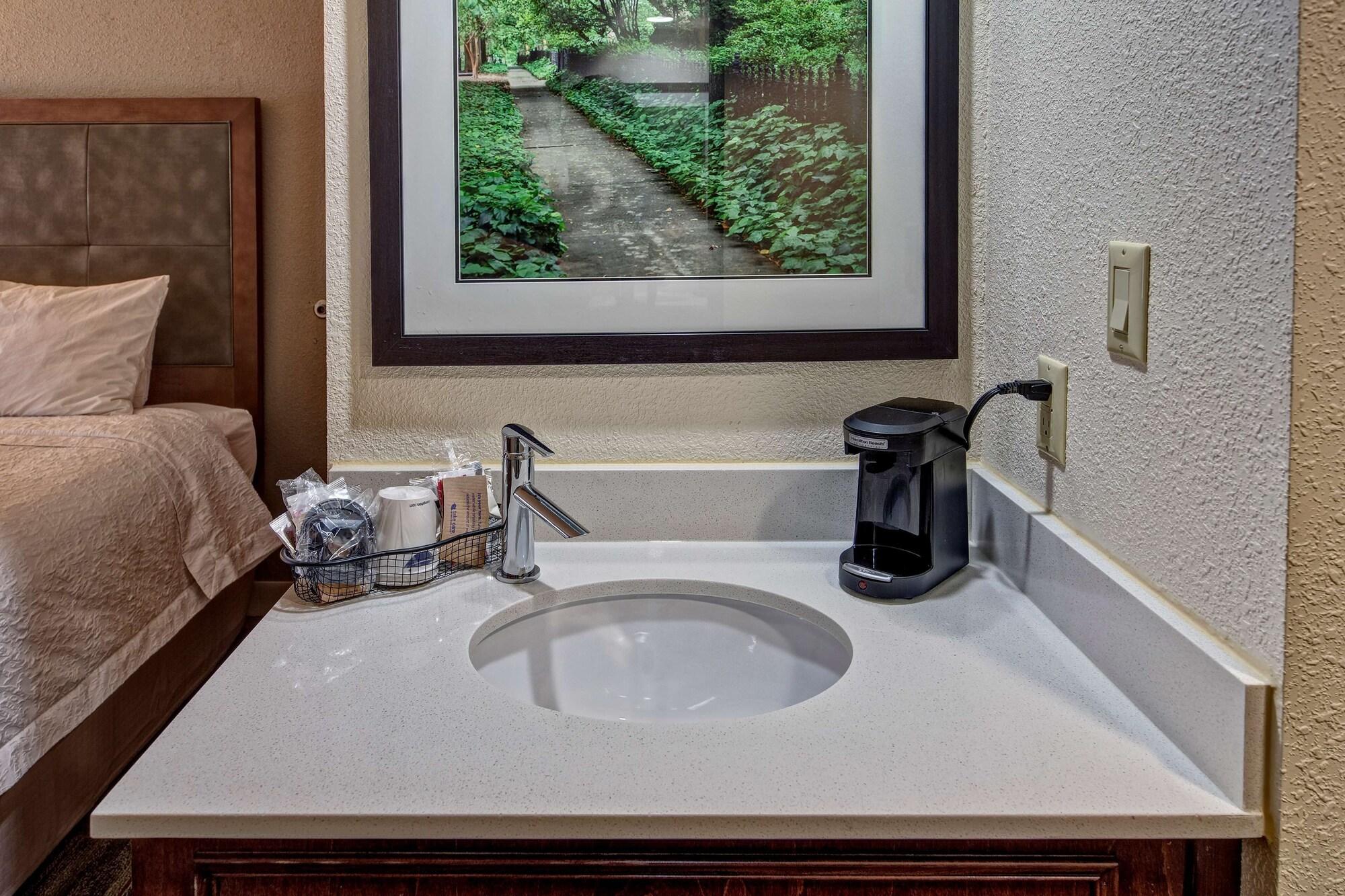 Hampton Inn Newberry Opera House Bagian luar foto
