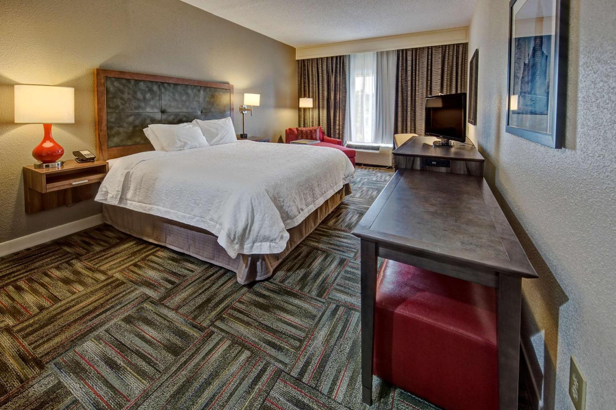 Hampton Inn Newberry Opera House Bagian luar foto