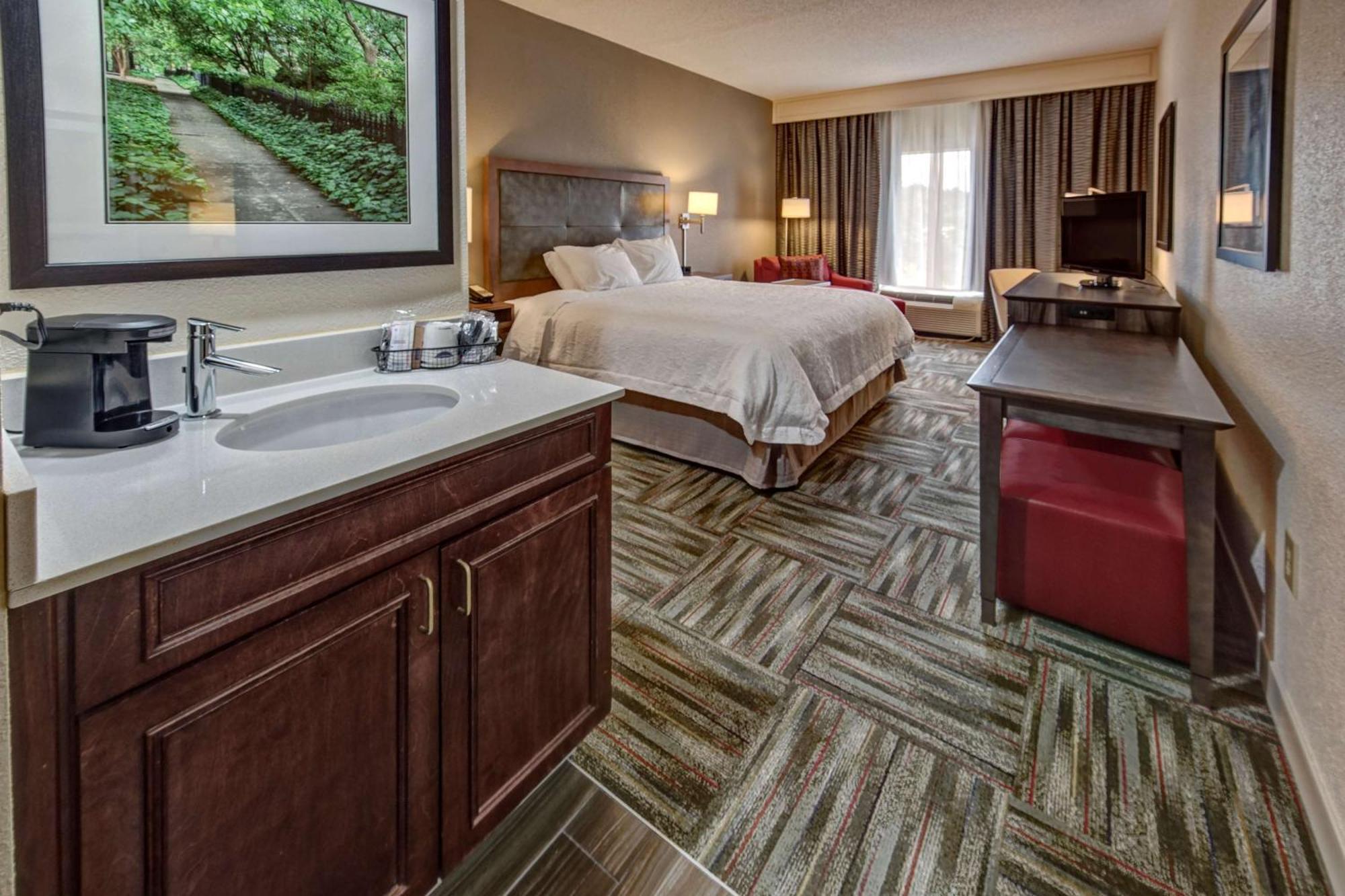 Hampton Inn Newberry Opera House Bagian luar foto
