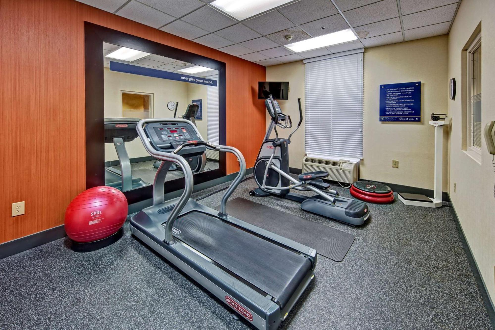 Hampton Inn Newberry Opera House Bagian luar foto