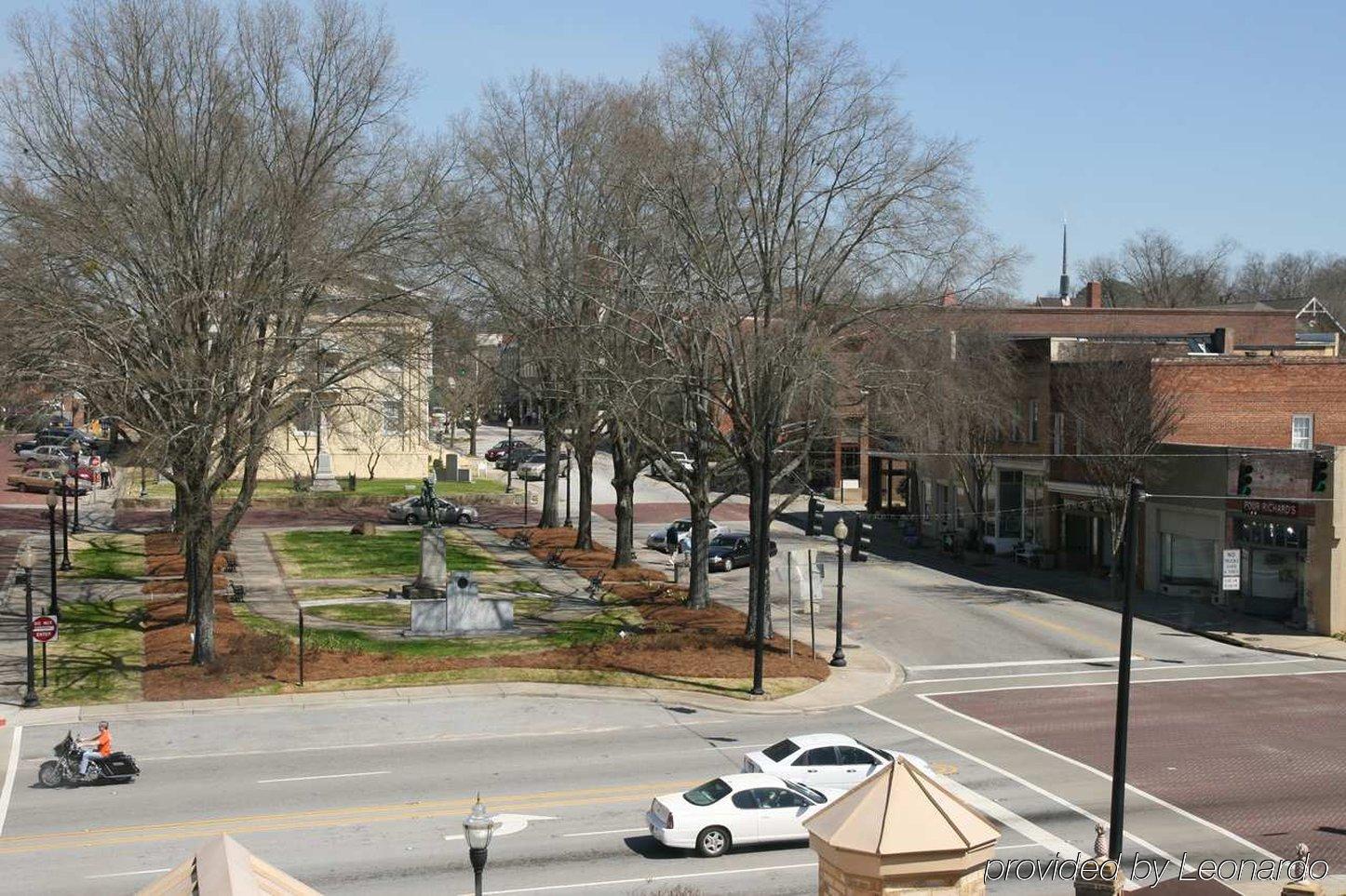 Hampton Inn Newberry Opera House Bagian luar foto